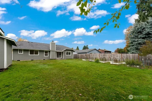 $2,700 | 16303 121st Avenue East, Puyallup, WA 98374