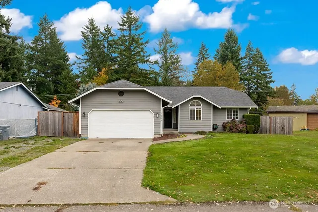 $2,700 | 16303 121st Avenue East, Puyallup, WA 98374