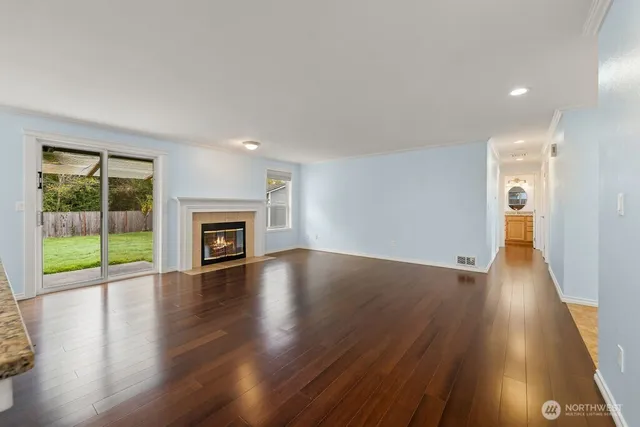 $2,700 | 16303 121st Avenue East, Puyallup, WA 98374