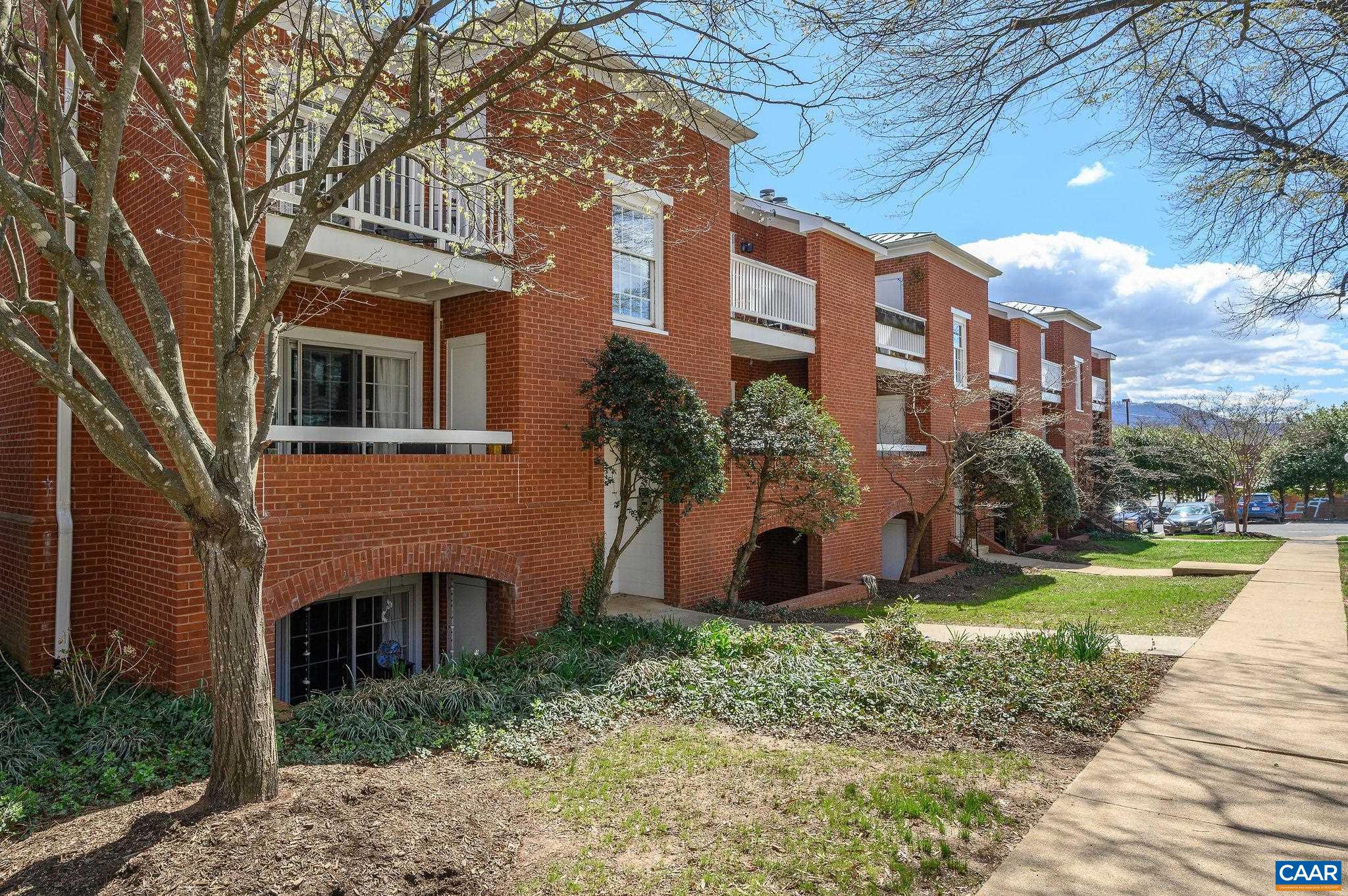 804 East Jefferson Street, Unit D Charlottesville, VA 22902 - Photo 3 of 17