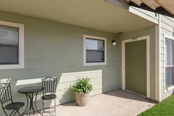 $90,000 | 14777 Wunderlich Drive, Unit 1007, Houston, TX 77069