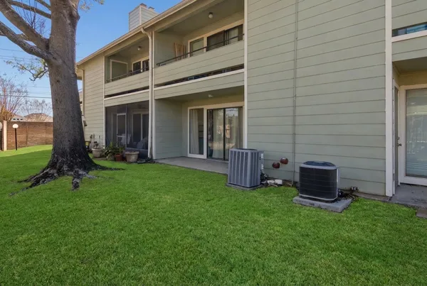 $90,000 | 14777 Wunderlich Drive, Unit 1007, Houston, TX 77069