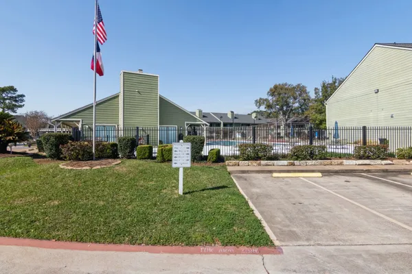 $90,000 | 14777 Wunderlich Drive, Unit 1007, Houston, TX 77069