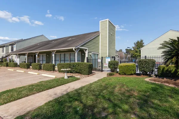 $90,000 | 14777 Wunderlich Drive, Unit 1007, Houston, TX 77069