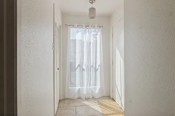 $90,000 | 14777 Wunderlich Drive, Unit 1007, Houston, TX 77069