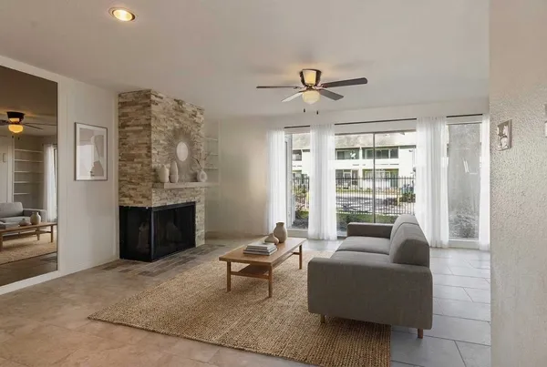 $90,000 | 14777 Wunderlich Drive, Unit 1007, Houston, TX 77069