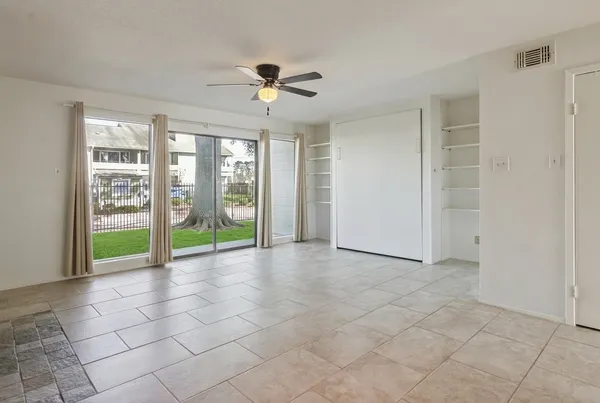 $90,000 | 14777 Wunderlich Drive, Unit 1007, Houston, TX 77069
