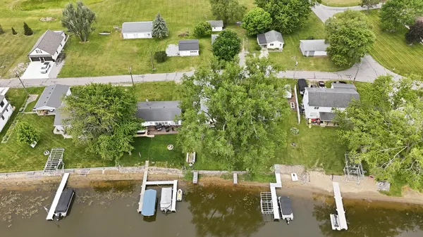 $599,000 | 55 Ln 275B Turkey Lake, Hudson, IN 46747