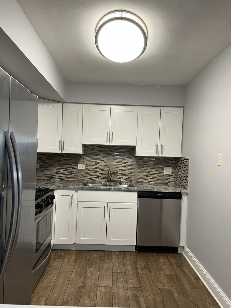 1220 Carol Street, Unit 2B Park Ridge, IL 60068 - Photo 5 of 18