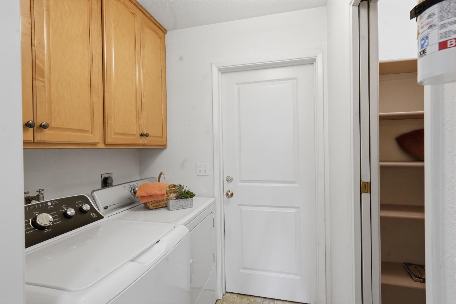 24215 Green Valley Road Auburn, CA 95602 - Photo 14 of 67 Washer and dryer are included