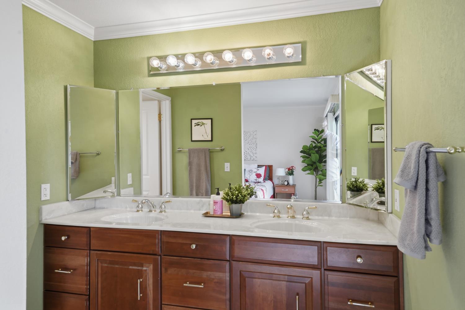 24215 Green Valley Road Auburn, CA 95602 - Photo 8 of 67