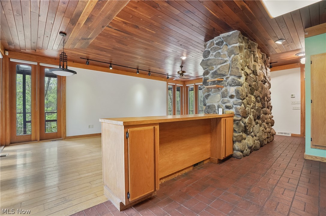 12376 Heath Road Chesterland, OH 44026 - Photo 15 of 50 Gallery Image 15