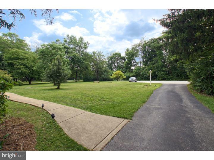 6 Post Road Malvern, PA 19355 - Photo 2 of 25 Front Yard