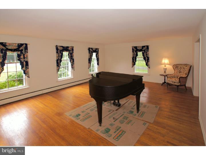 6 Post Road Malvern, PA 19355 - Photo 6 of 25 Living Room