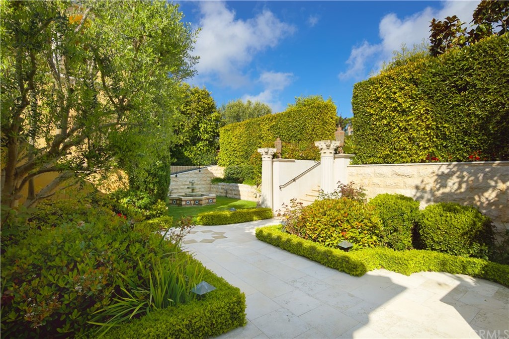 3 Tidecrest Newport Coast, CA 92657 - Photo 11 of 37 a view of a yard