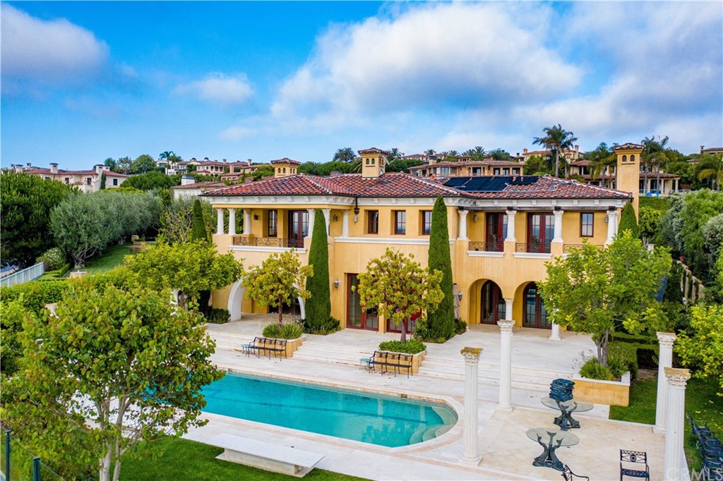 3 Tidecrest Newport Coast, CA 92657 - Photo 36 of 37 a view of a swimming pool with a garden