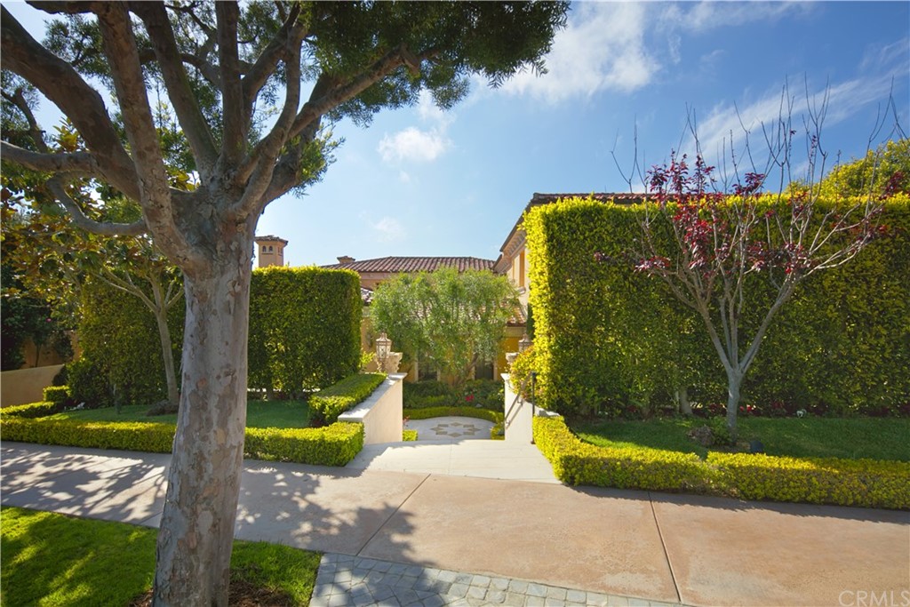 3 Tidecrest Newport Coast, CA 92657 - Photo 5 of 37 a view of a garden