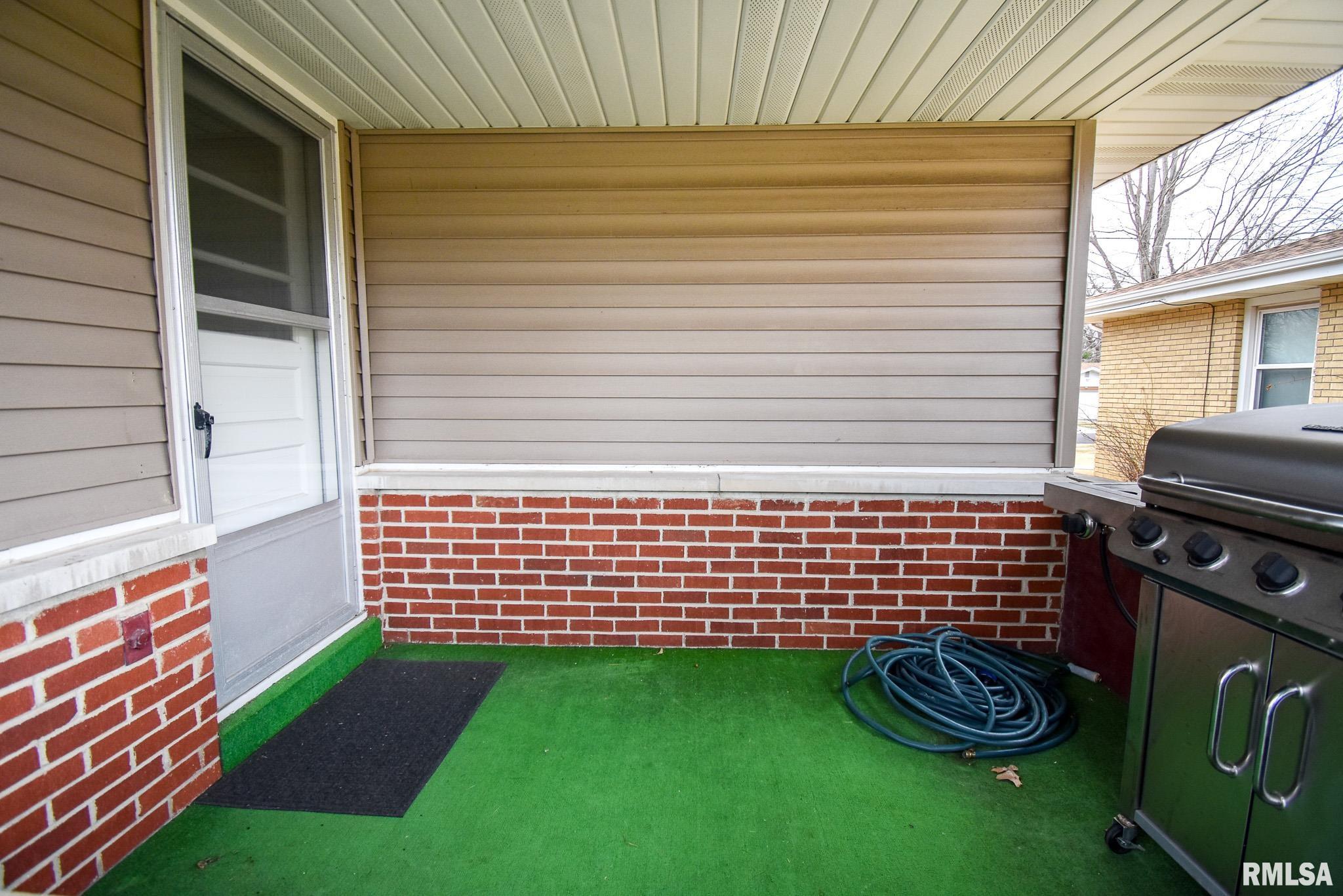406 Sherwood Park Road Washington, IL 61571 - Photo 29 of 36 Gallery Image 29