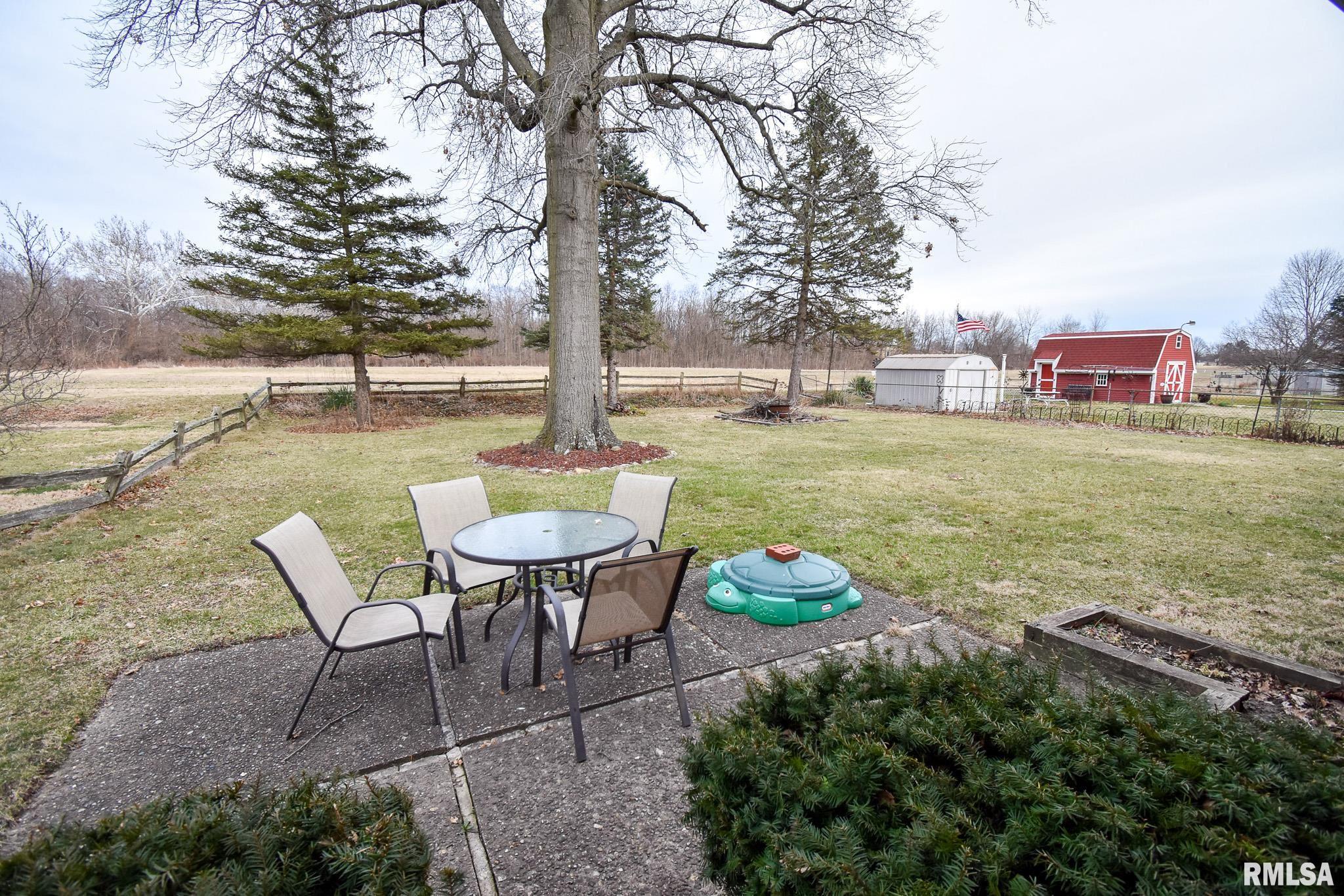 406 Sherwood Park Road Washington, IL 61571 - Photo 30 of 36 Gallery Image 30