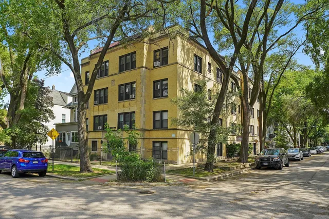 a view of residential building