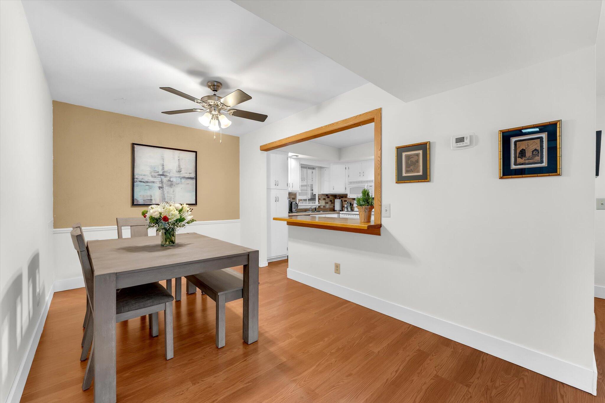6716 Cascade Road Southeast, Unit 46 Grand Rapids, MI 49546 - Photo 19 of 33 Dining Room