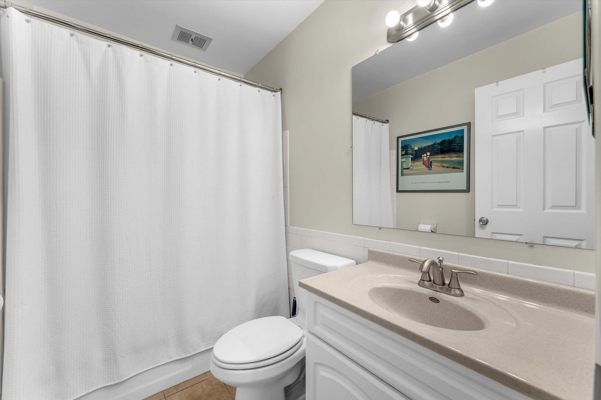 6716 Cascade Road Southeast, Unit 46 Grand Rapids, MI 49546 - Photo 21 of 33 Full Bathroom