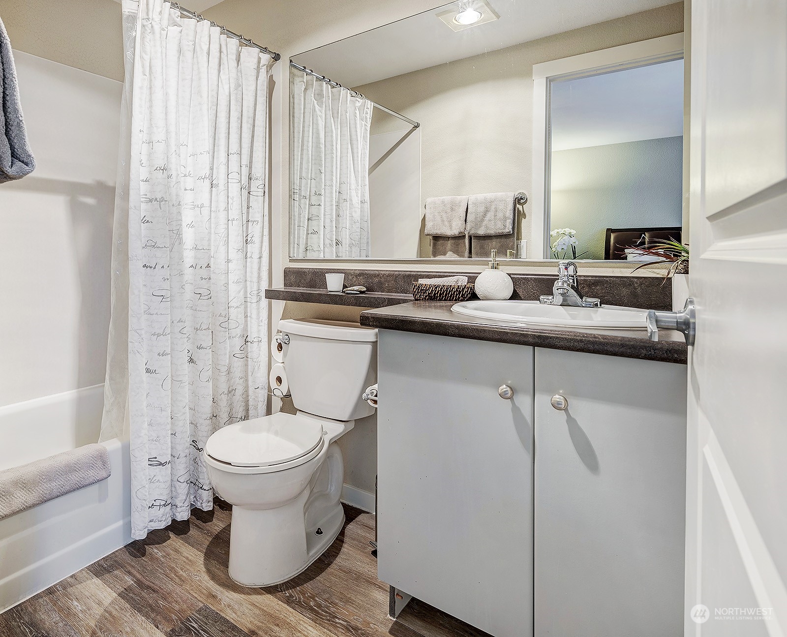 12404 East Gibson Road, Unit A206 Everett, WA 98204 - Photo 13 of 29