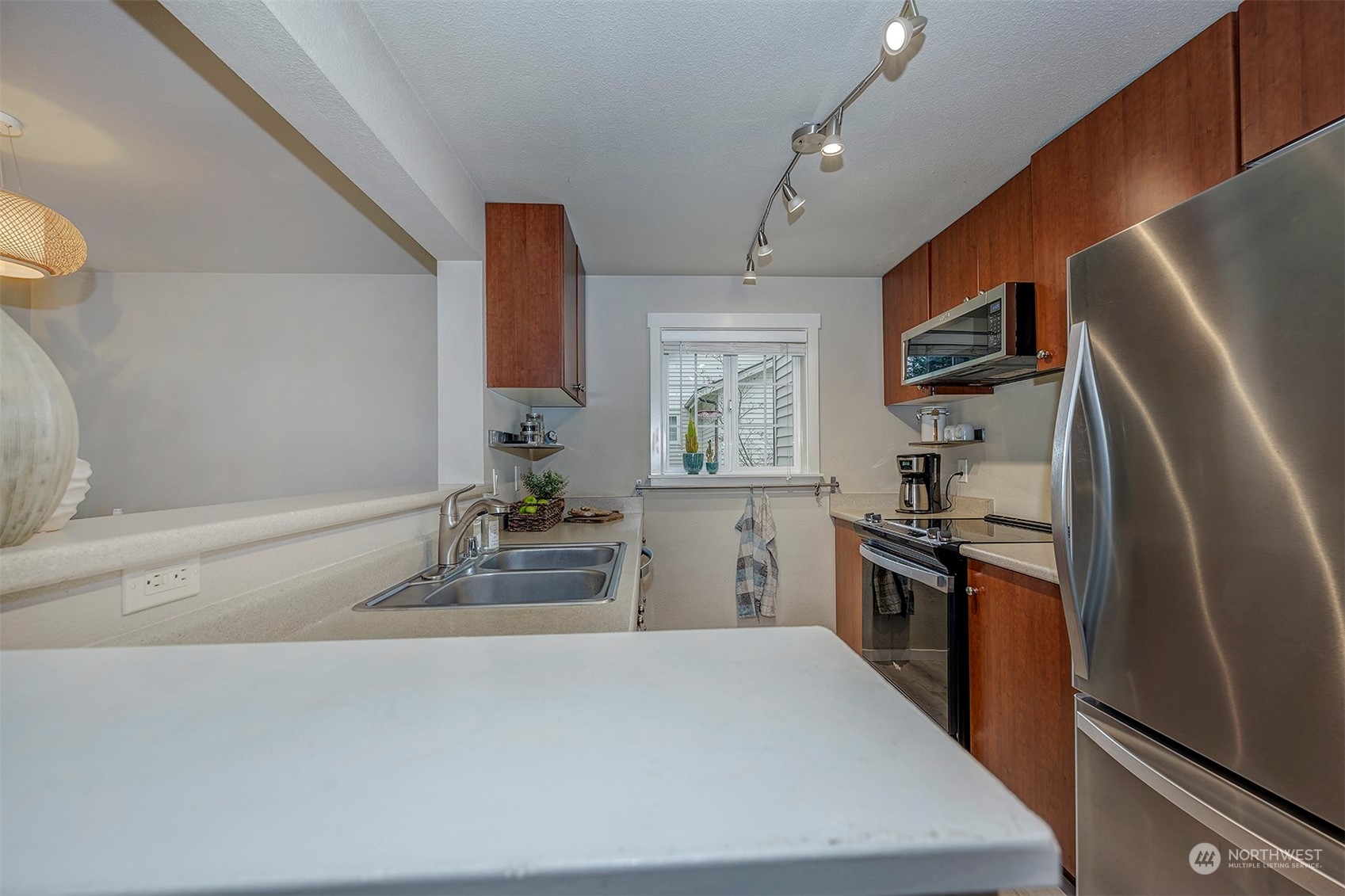 12404 East Gibson Road, Unit A206 Everett, WA 98204 - Photo 9 of 29