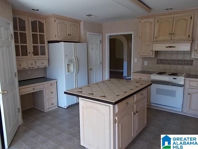 104 Greenfield Circle Alabaster, AL 35007 - Photo 6 of 20