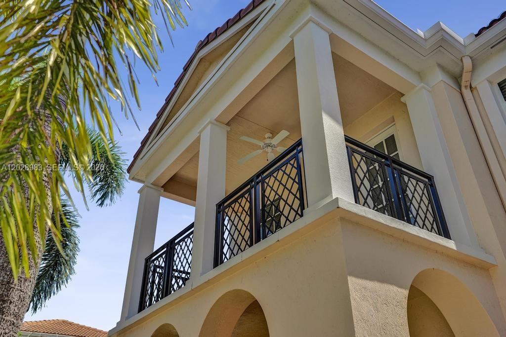 823 Northwest 82nd Lane Boca Raton, FL 33487 - Photo 9 of 105