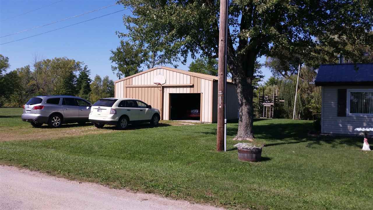 2237 East Lakeside Drive Decatur, IN 46733 - Photo 2 of 8