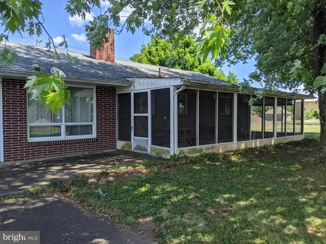 $2,000 | 1995 Highway 212, Quakertown, PA 18951