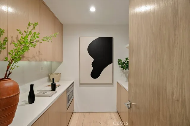 $14,800 | 4242 Vantage Avenue, Studio City, CA 91604