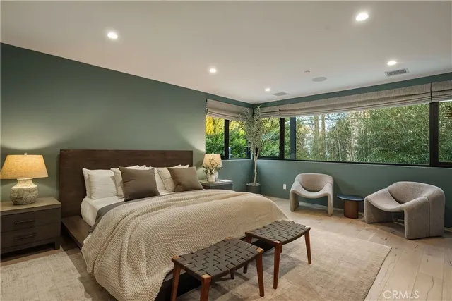 $14,800 | 4242 Vantage Avenue, Studio City, CA 91604