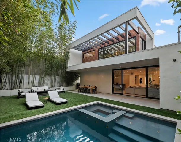 $14,800 | 4242 Vantage Avenue, Studio City, CA 91604