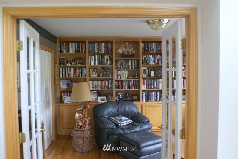 15300 Starr Road Southeast Olalla, WA 98359 - Photo 4 of 23 Gallery Image 4