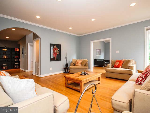 12022 North Walnut Branch Road Reston, VA 20194 - Photo 8 of 30 Living Room