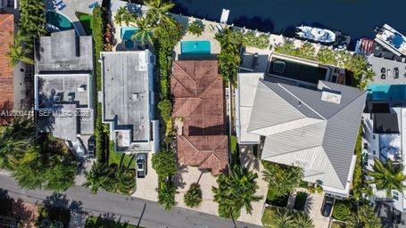 113 South Gordon Road Fort Lauderdale, FL 33301 - Photo 50 of 53 an aerial view of a house with a yard