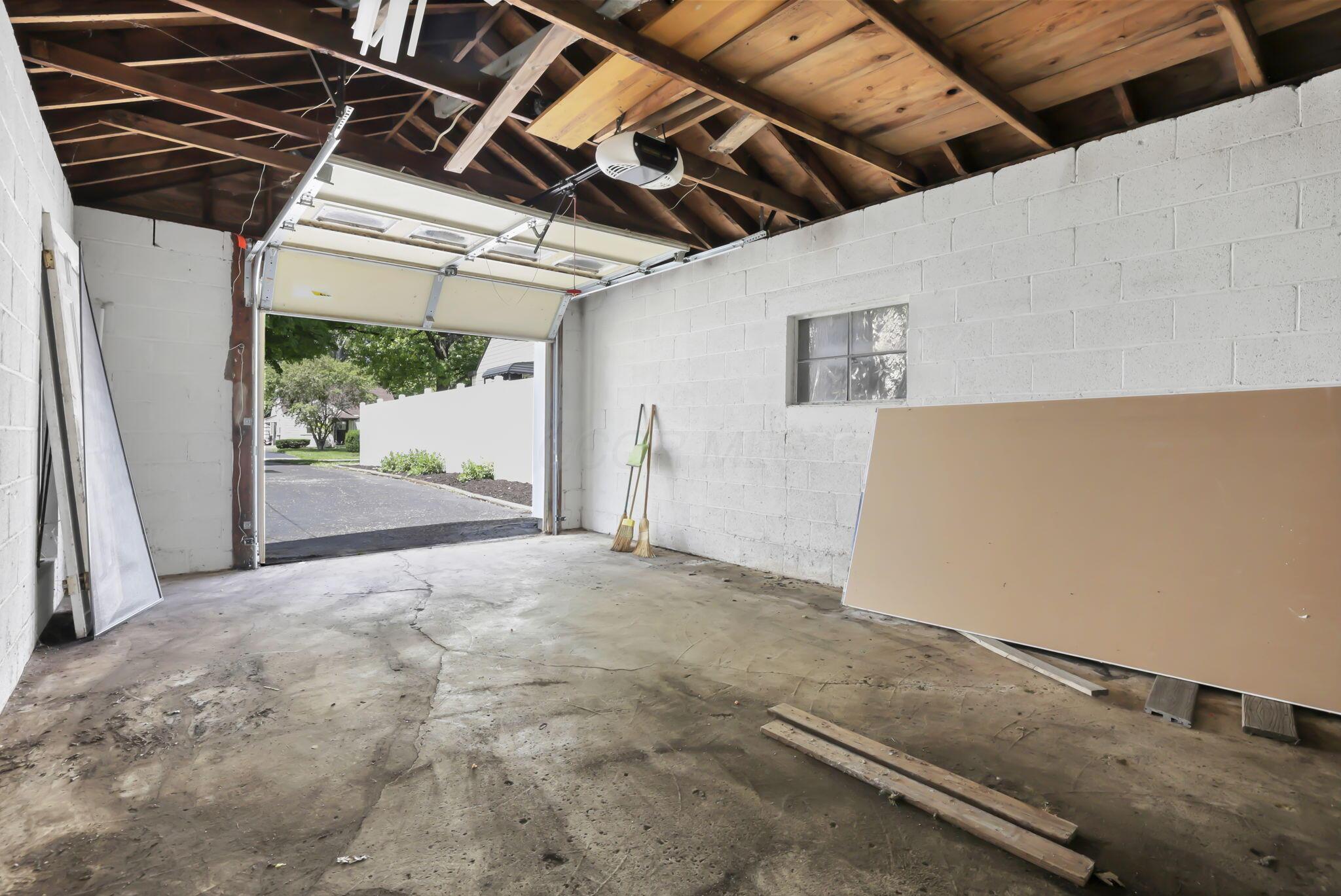 142 North Kellner Road Columbus, OH 43209 - Photo 44 of 62 Garage Interior