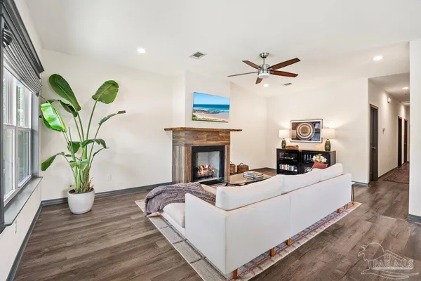 $338,000 | 301 Dwight Avenue, Pensacola, FL 32507