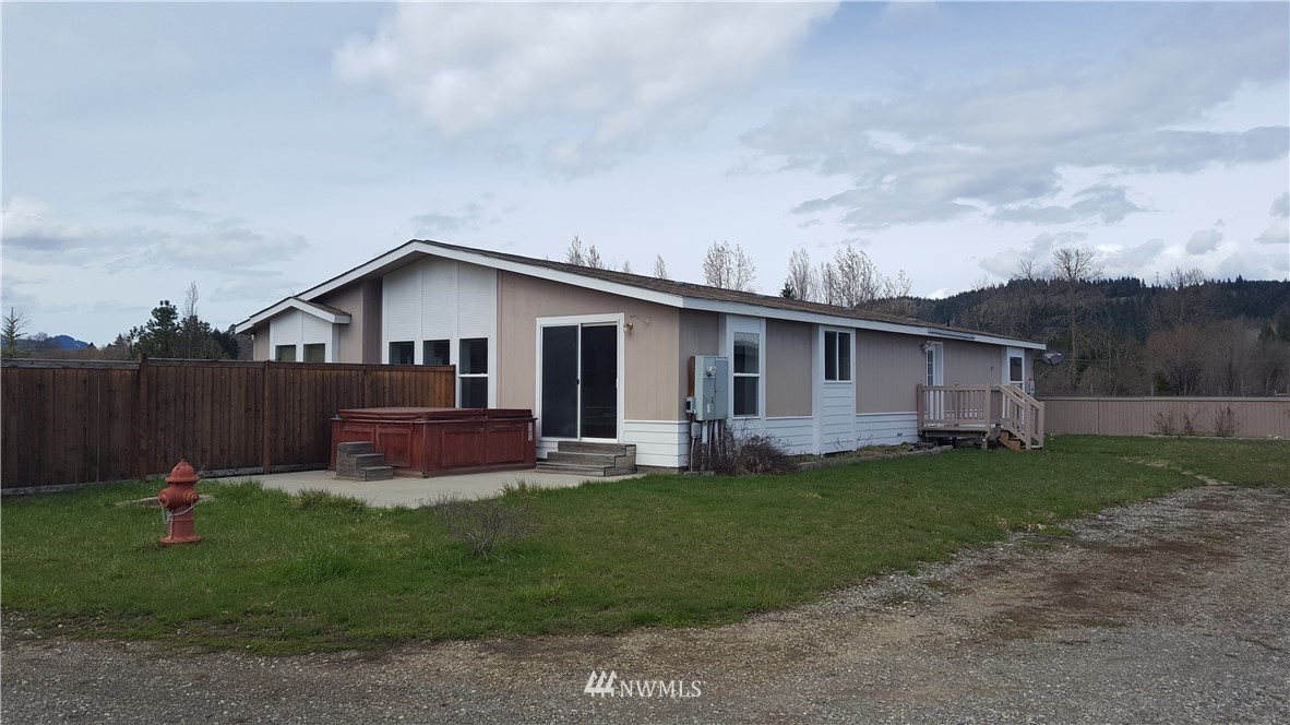 303 3 Lakes Road Cle Elum, WA 98922 - Photo 2 of 24 Gallery Image 2