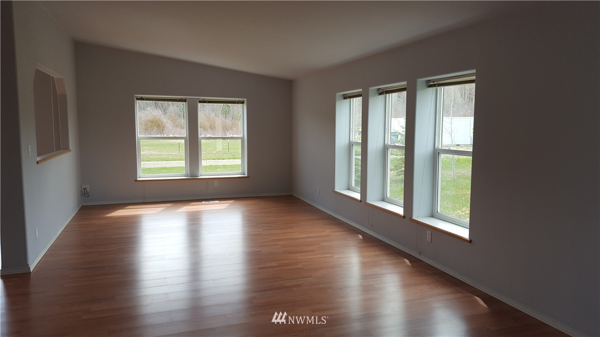 303 3 Lakes Road Cle Elum, WA 98922 - Photo 9 of 24 Gallery Image 9