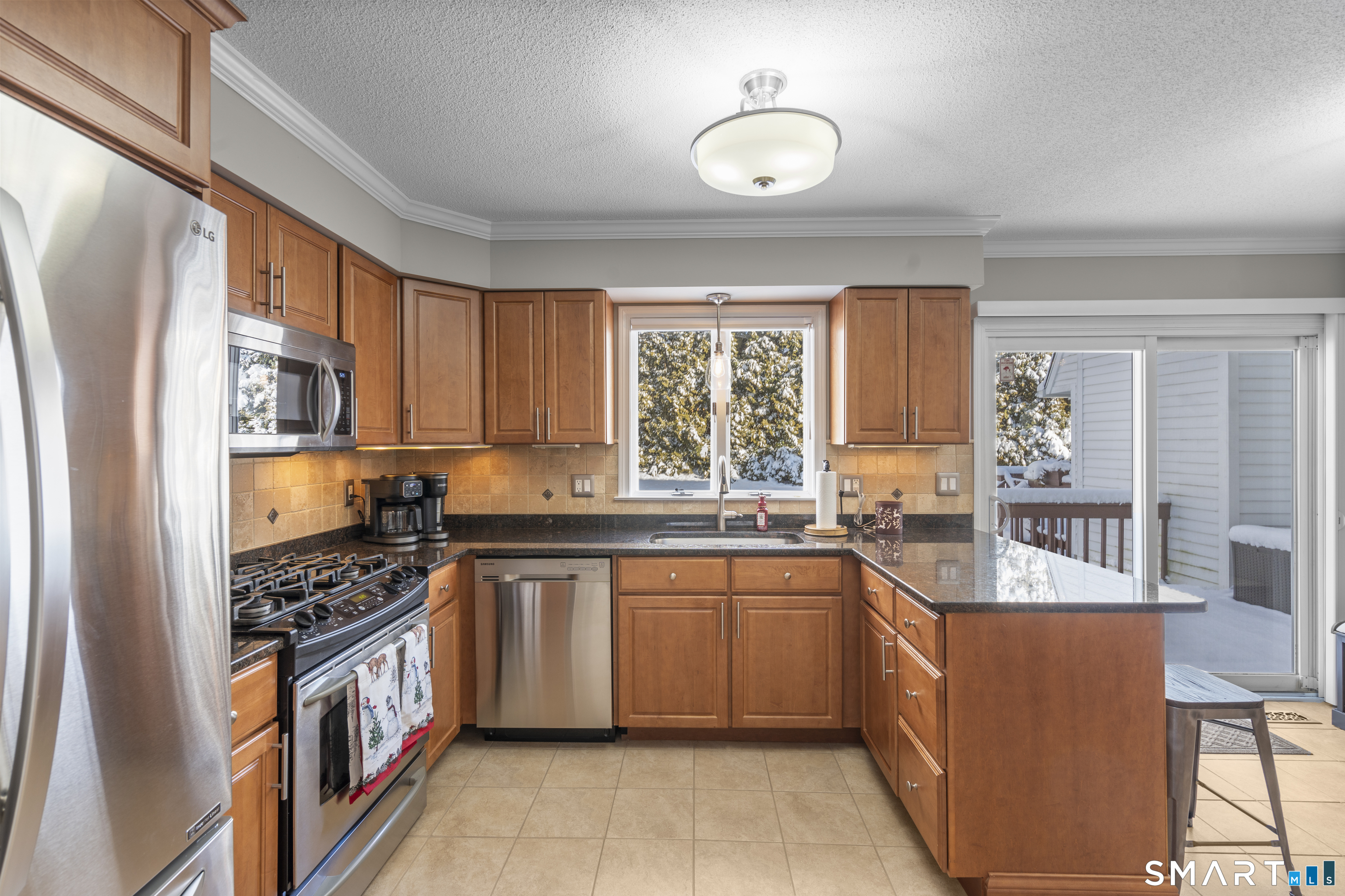 319 Thomaston Road, Unit 61 Watertown, CT 06795 - Photo 10 of 31