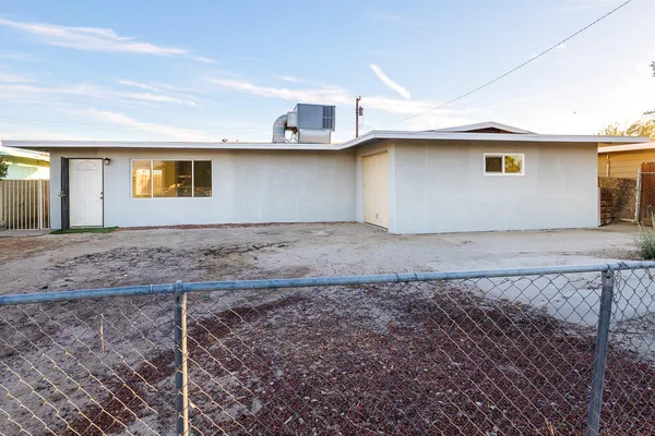 $2,600 | 50740 Calle Mendoza, Coachella, CA 92236