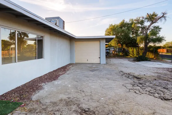 $2,600 | 50740 Calle Mendoza, Coachella, CA 92236