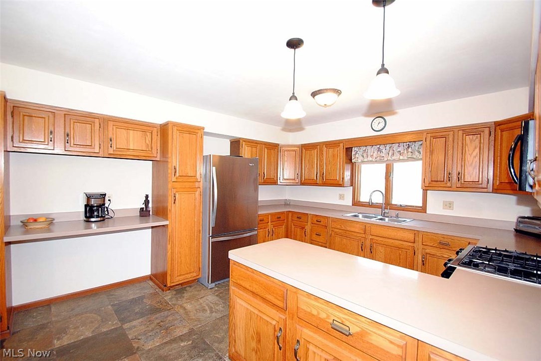 5085 Brainard Road Solon, OH 44139 - Photo 8 of 24 STAINLESS APPLIANCES IN KITCHEN