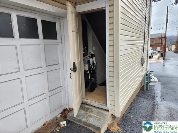 $295,000 | 213-215 East Franklin Street, Slatington, PA 18080