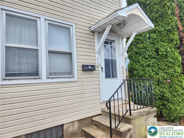 $295,000 | 213-215 East Franklin Street, Slatington, PA 18080