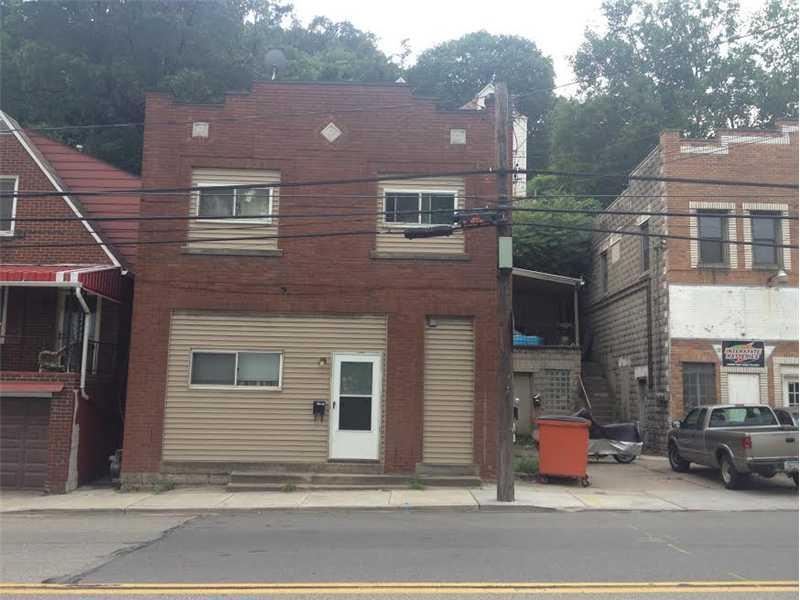 1379 Island Avenue McKees Rocks, PA 15136 - Photo 1 of 2 Exterior Front.