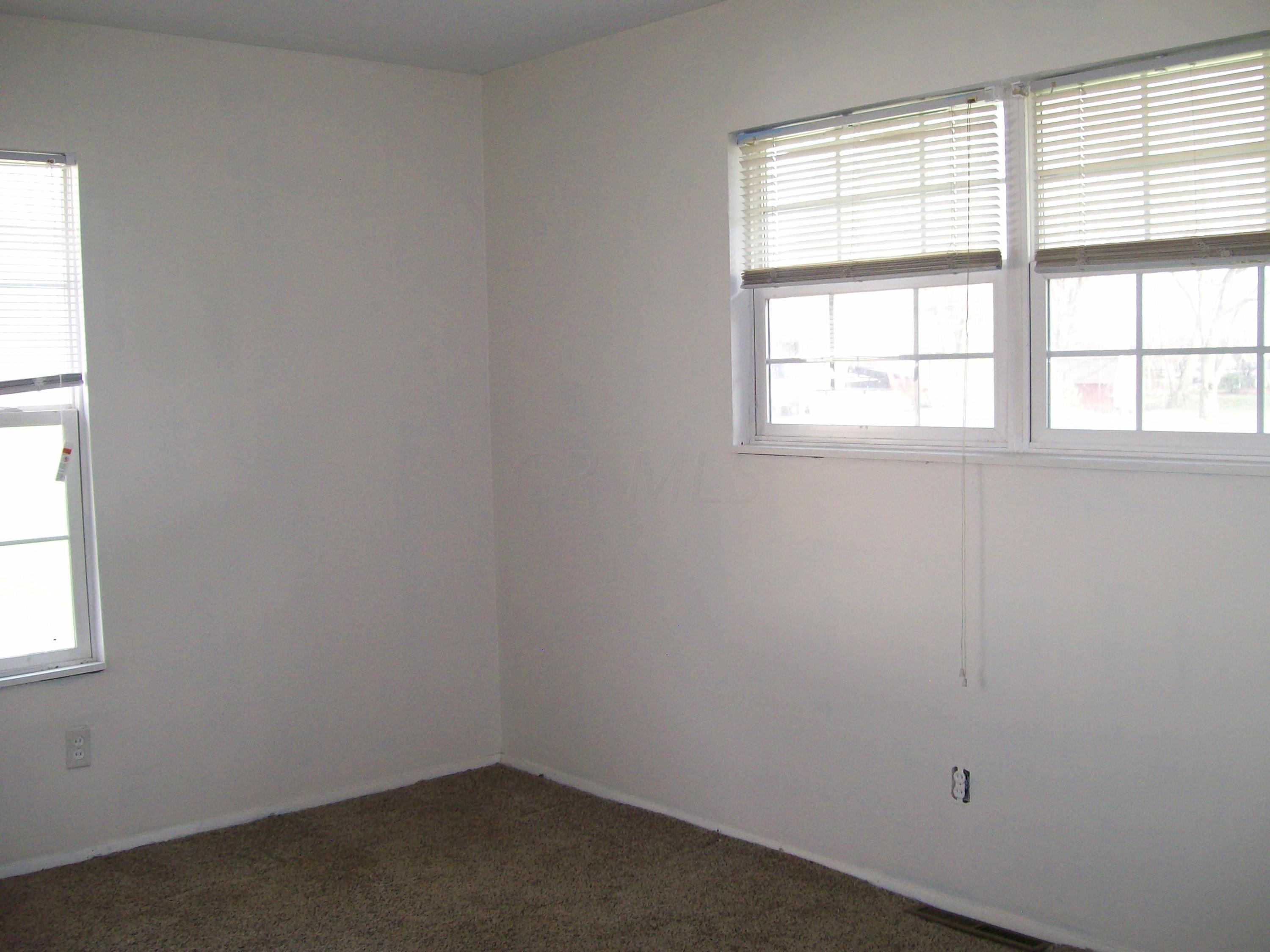 3366 Watkins Road Columbus, OH 43207 - Photo 12 of 20 Gallery Image 12